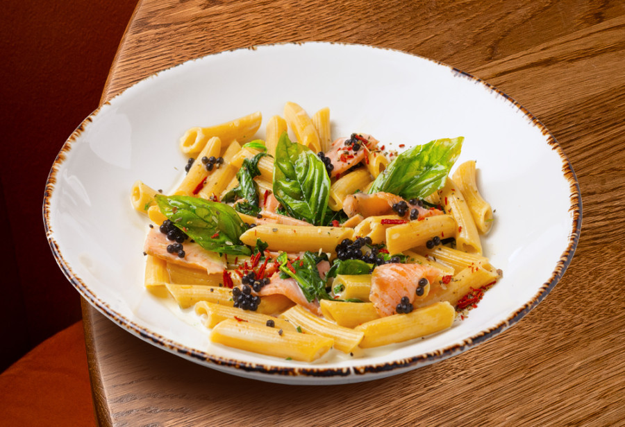 Пенне с лососем в сливочном соусе