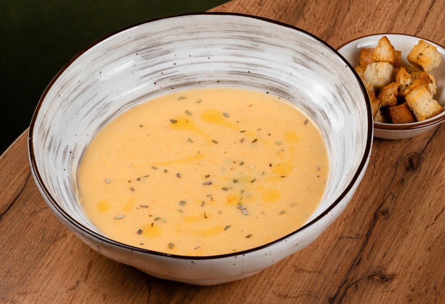 Сырный суп с гренками