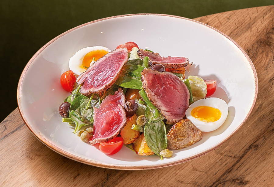 Салат с тунцом Ницца