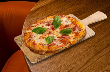 Римская пицца Маргарита